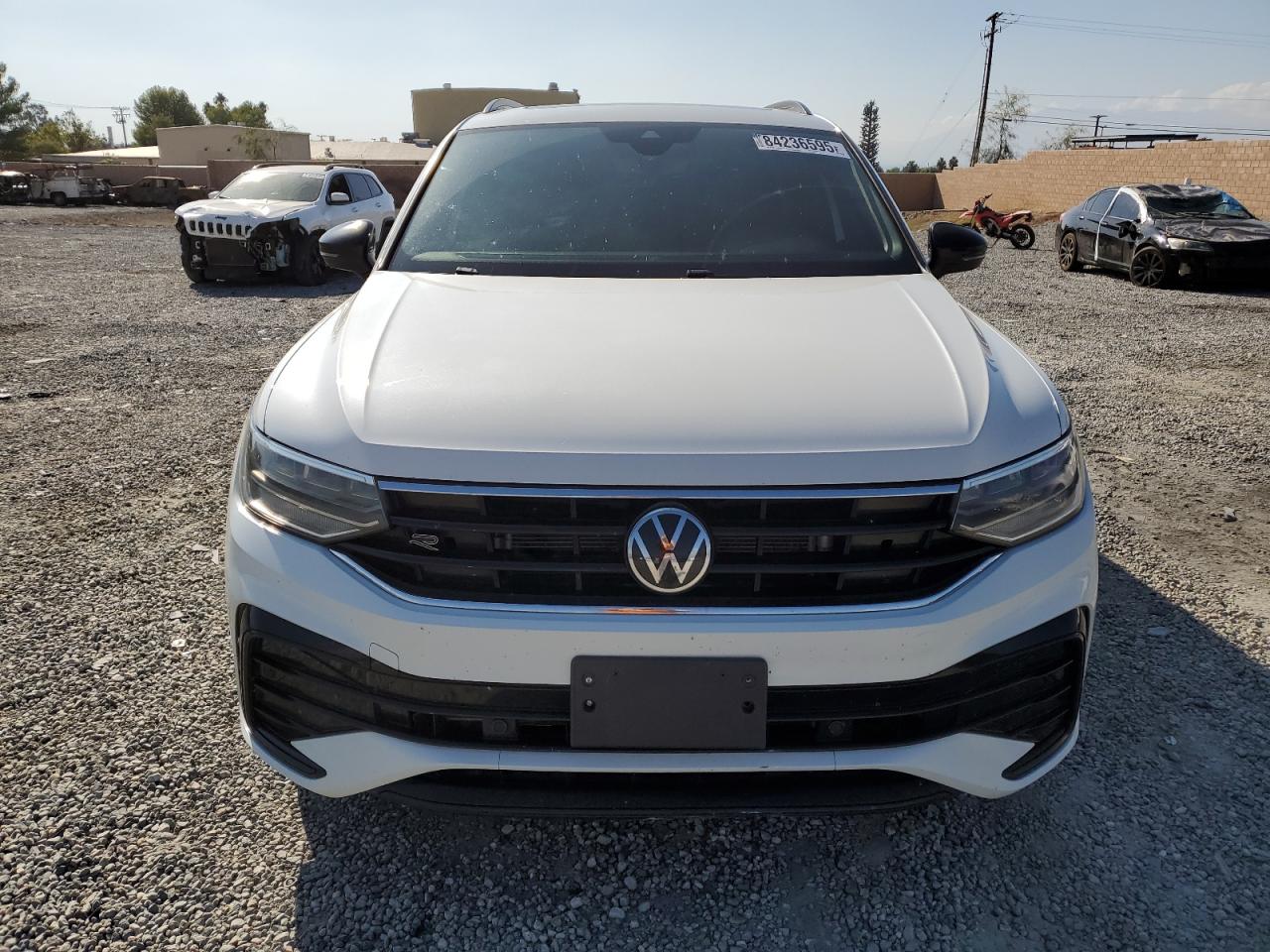 VOLKSWAGEN TIGUAN SE R-LINE BLACK