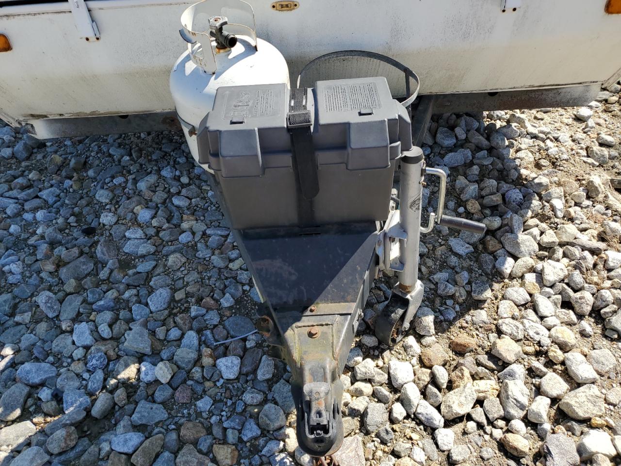 Lot #3241594376 2003 COACH CLIPPER