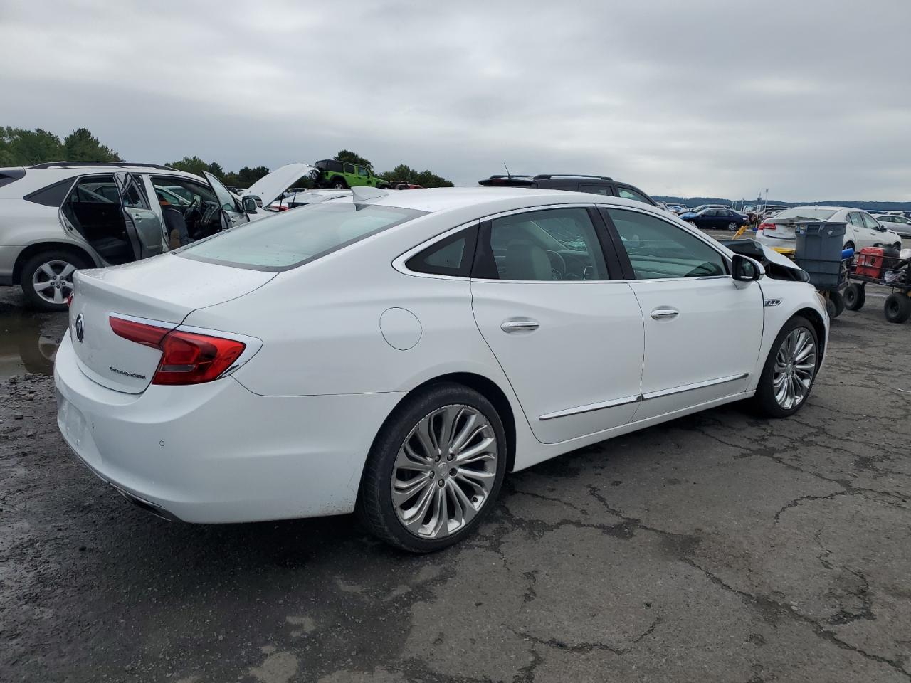 BUICK LACROSSE PREFERRED