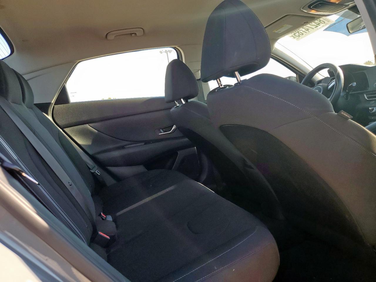 HYUNDAI ELANTRA BLUE