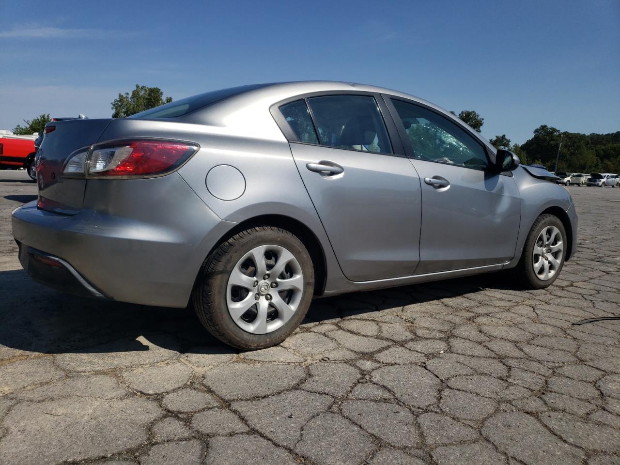 MAZDA 3 I