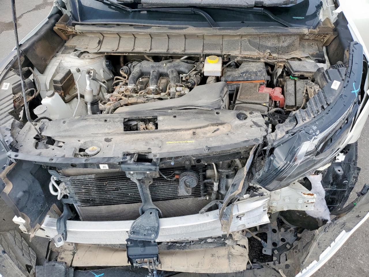 NISSAN PATHFINDER SV