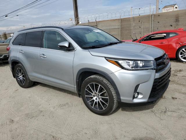 2018 TOYOTA HIGHLANDER SE 5TDJZRFH0JS541219