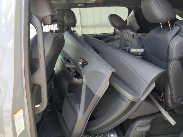 2024 TOYOTA SIENNA XSE 5TDCSKFC5RS136039
