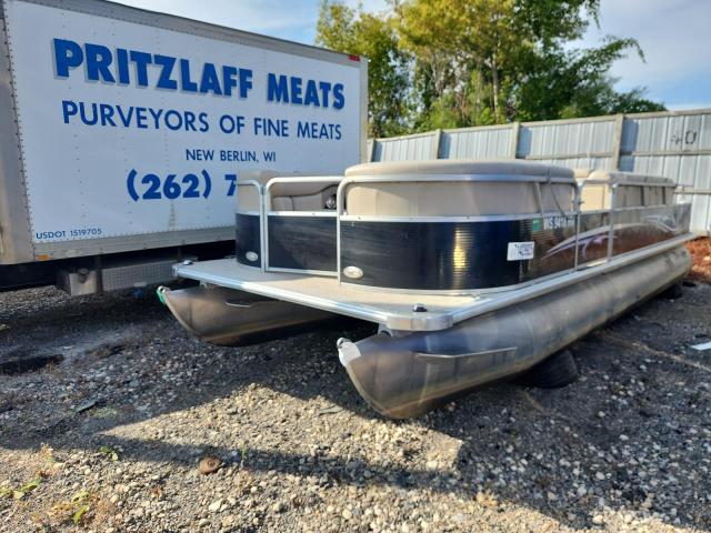 Global Auto Auctions: 2012 STARCRAFT BOAT