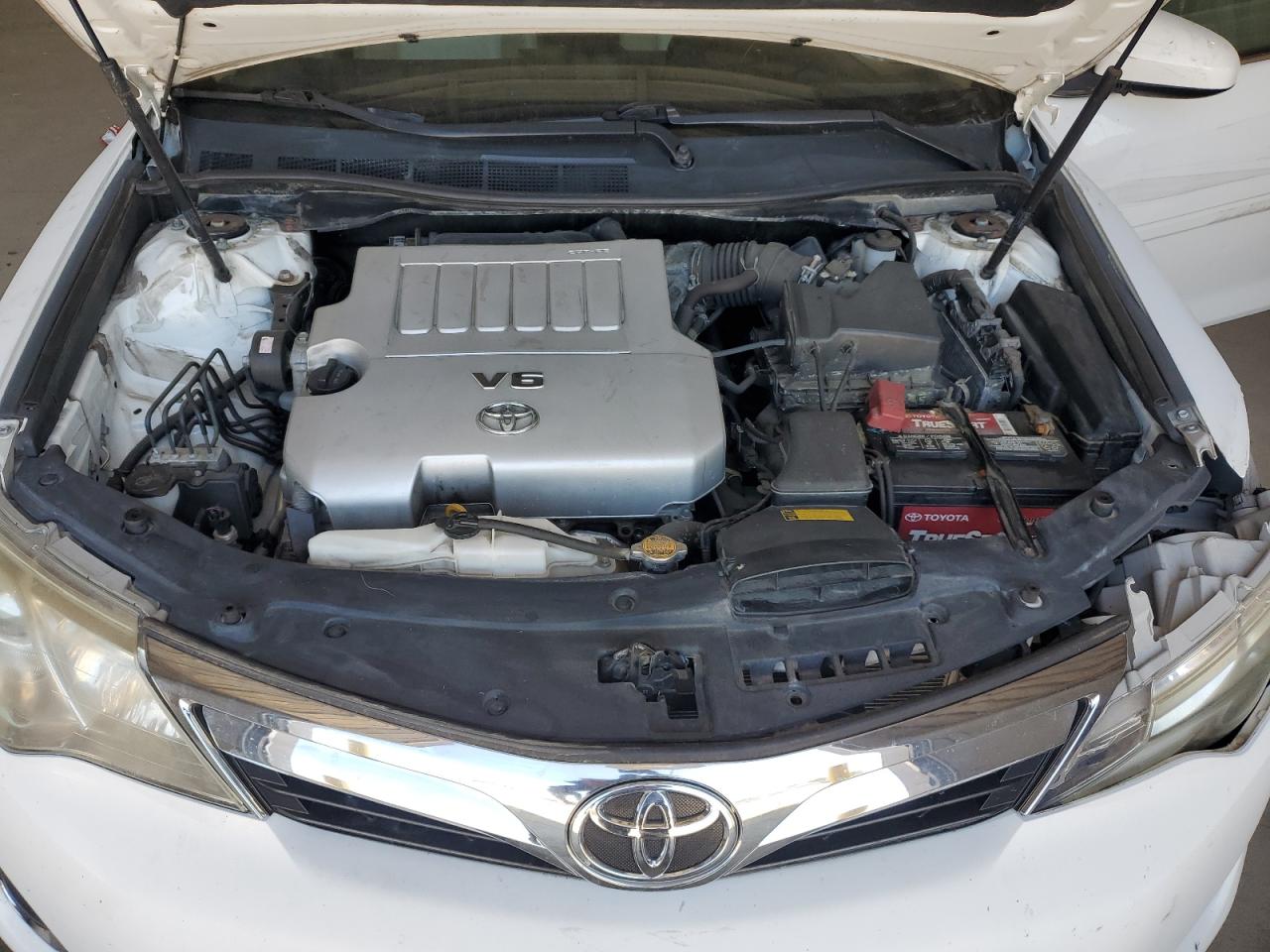 TOYOTA CAMRY SE