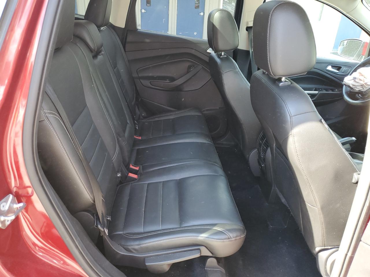 FORD ESCAPE SE