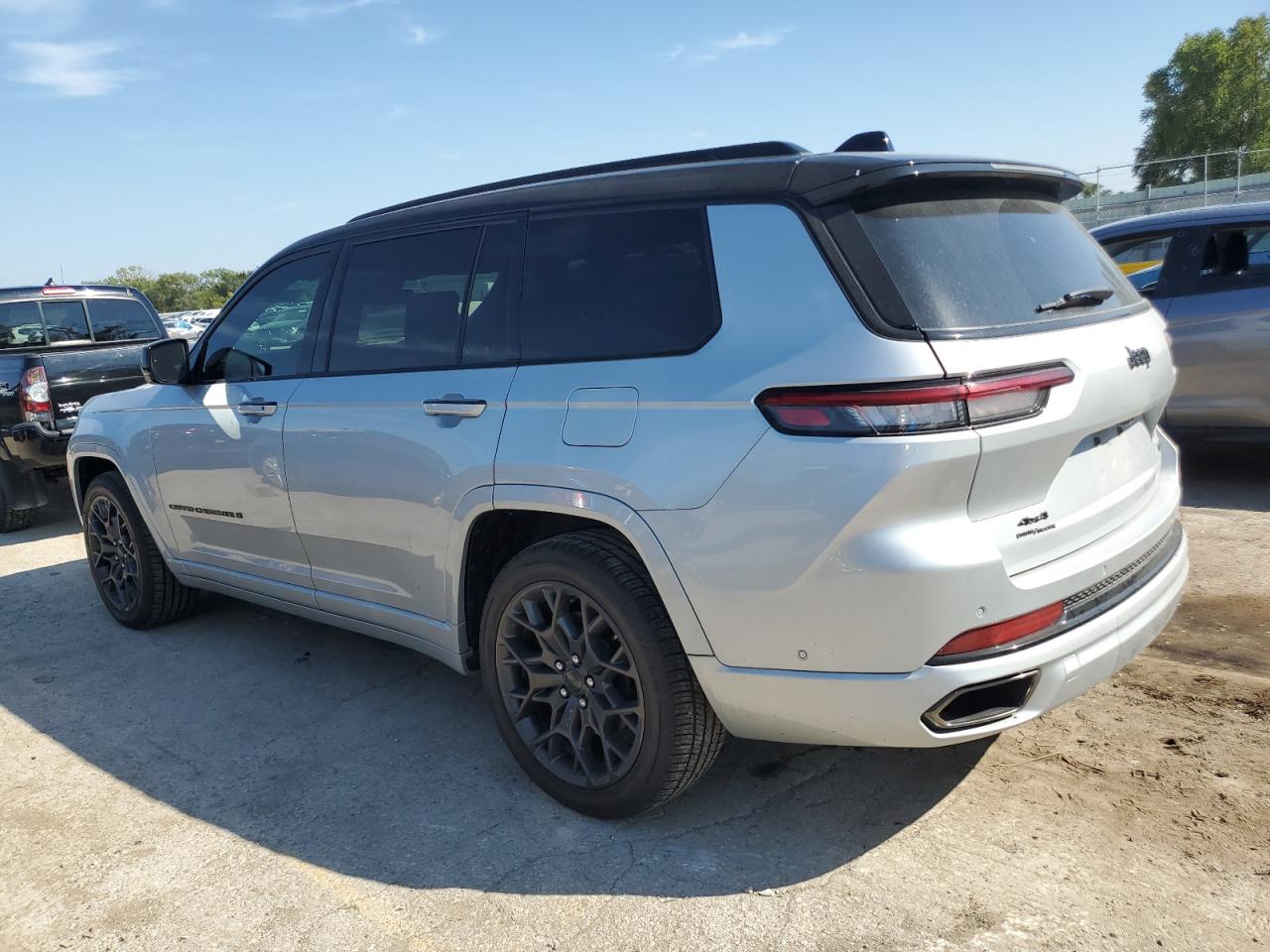 JEEP GRAND CHEROKEE L SUMMIT