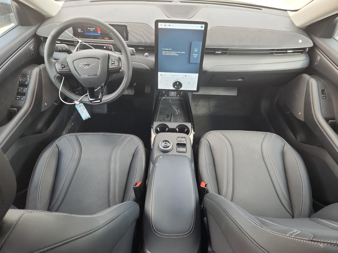 FORD MUSTANG PREMIUM