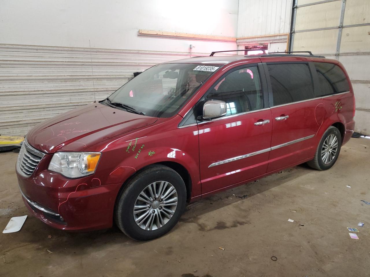 CHRYSLER TOWN & COUNTRY TOURING L