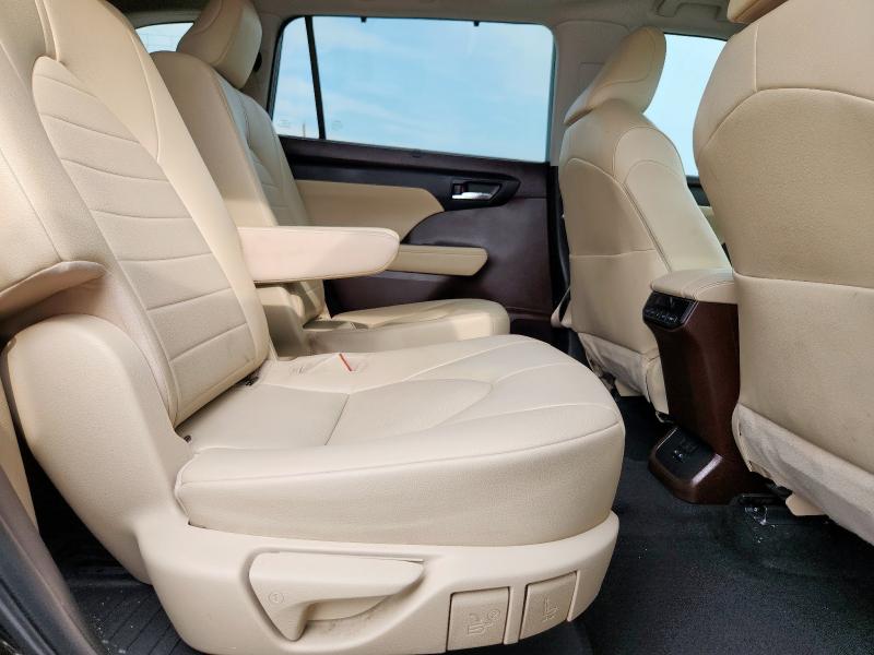 2022 TOYOTA HIGHLA XLE 5TDHZRBH1NS228013