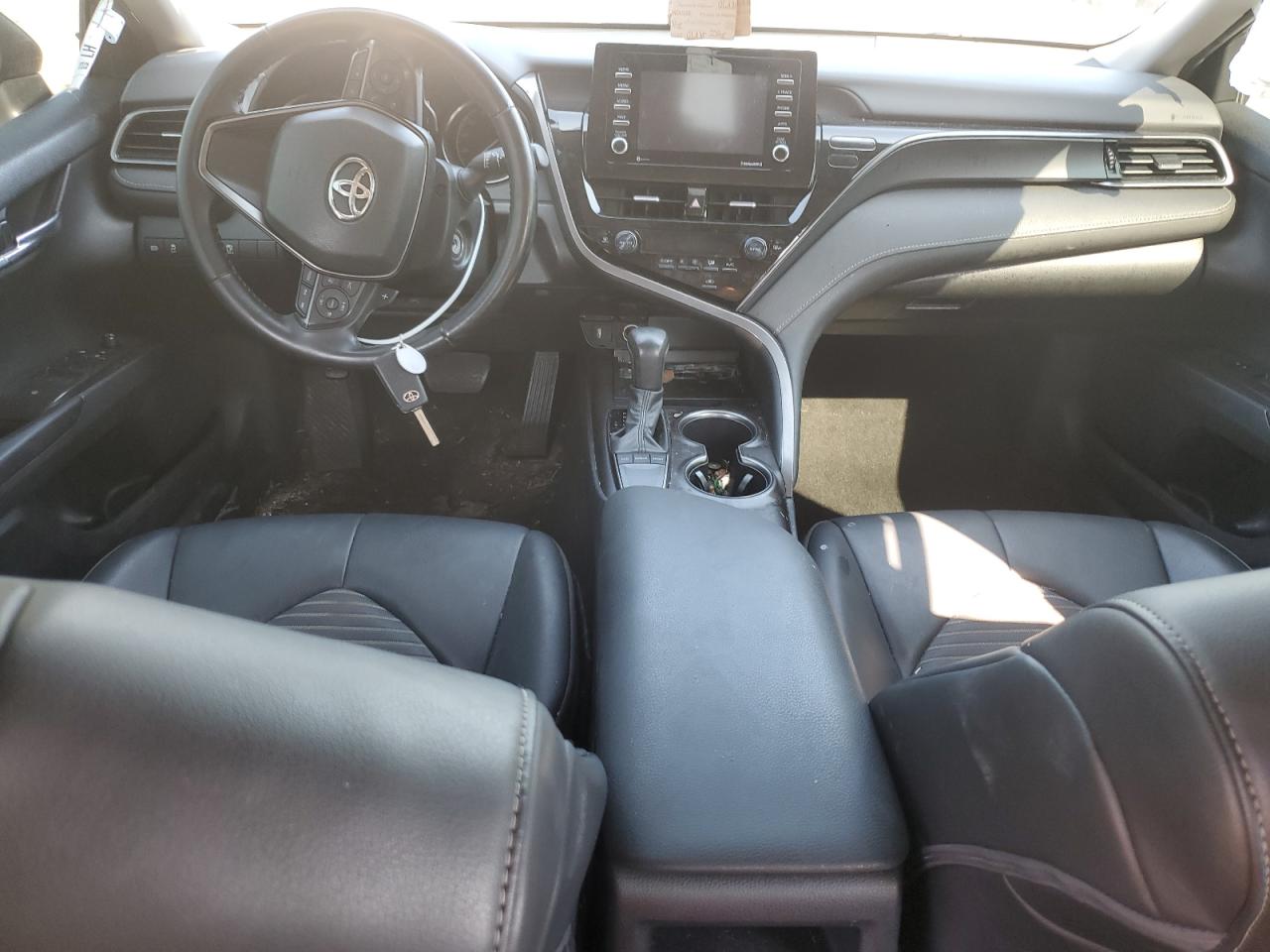 TOYOTA CAMRY SE NIGHT SHADE