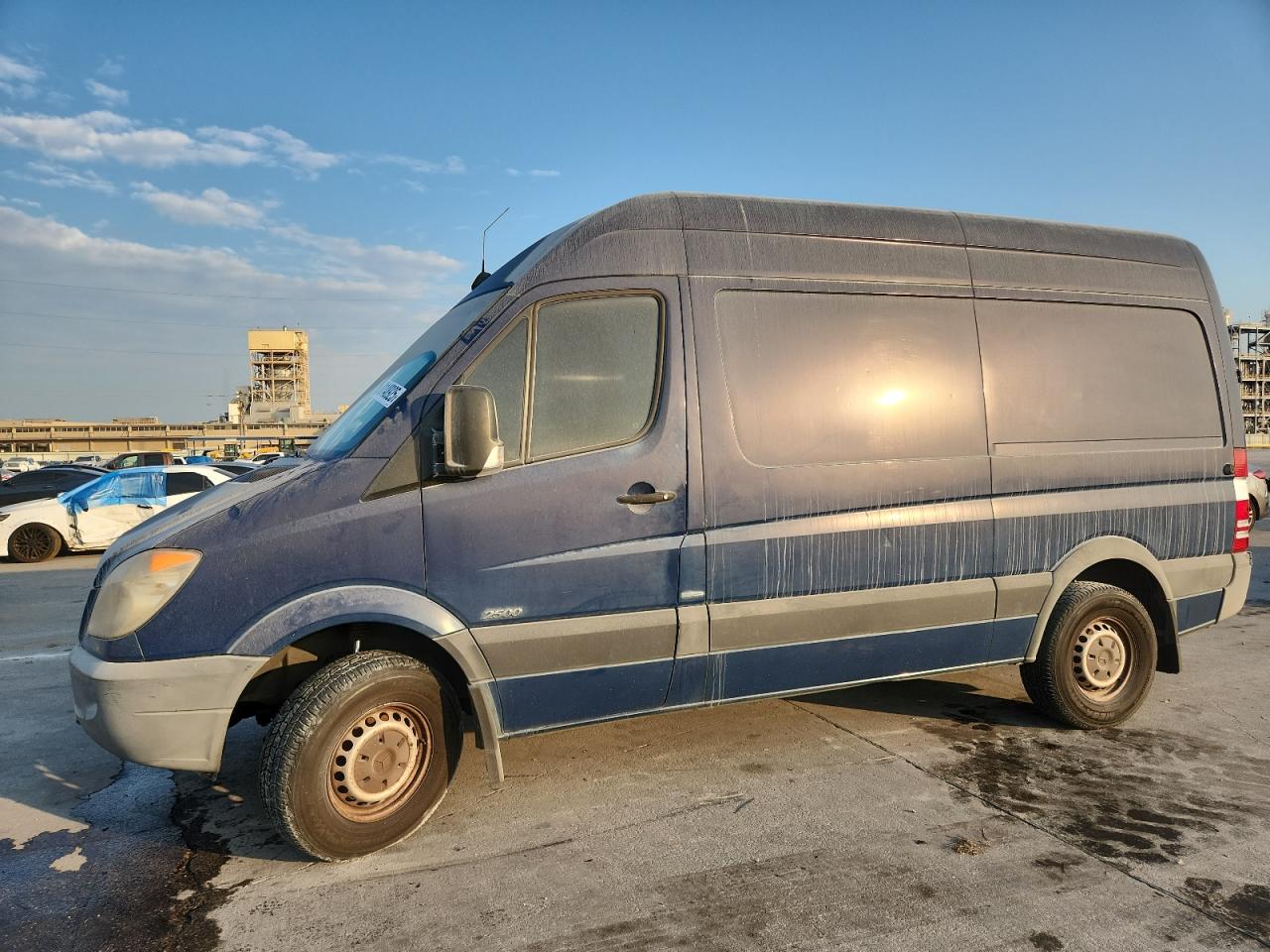 MERCEDES-BENZ SPRINTER 2500