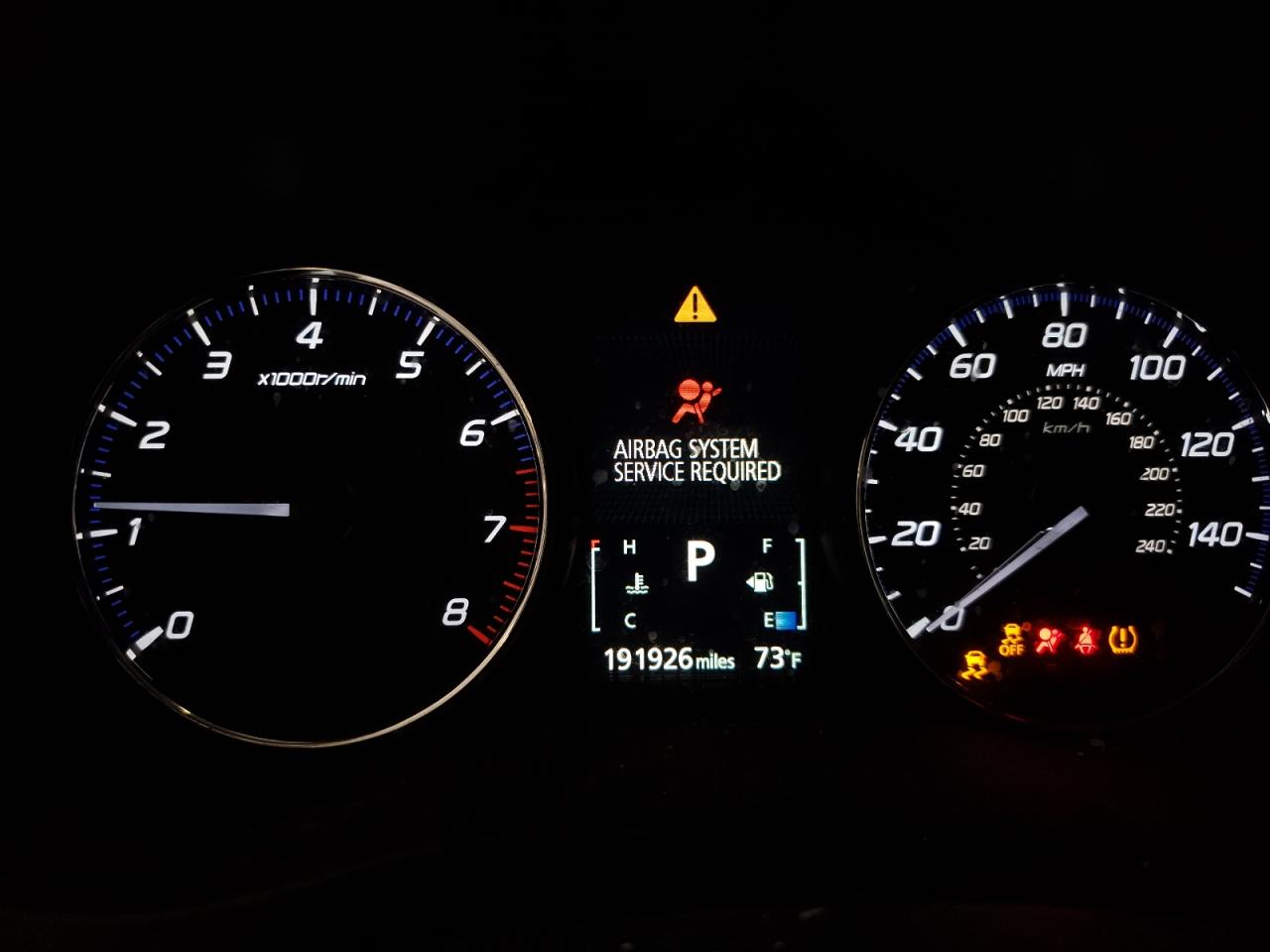 MITSUBISHI OUTLANDER SE