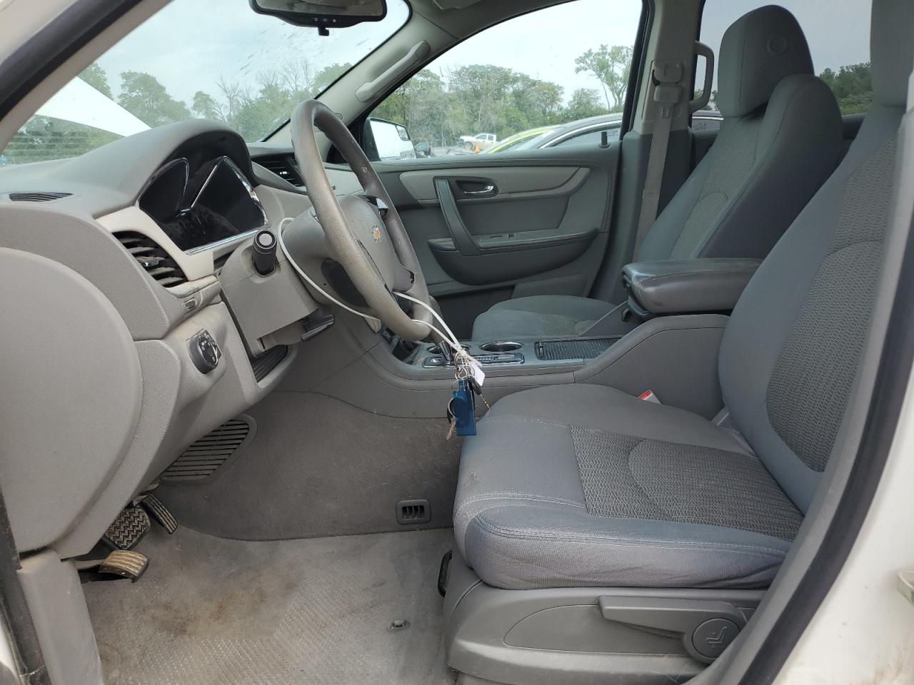 CHEVROLET TRAVERSE LS