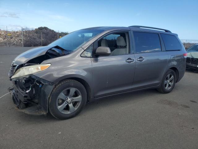 Global Auto Auctions: 2013 TOYOTA SIENNA LE