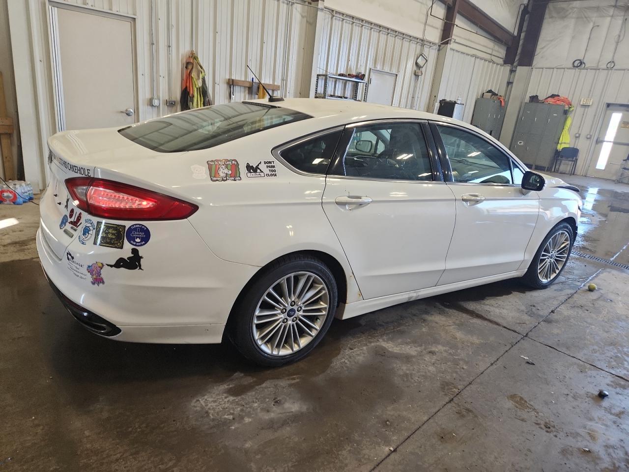 FORD FUSION SE