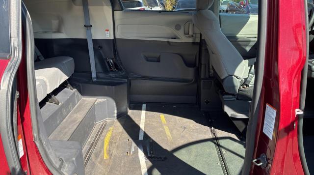 2022 TOYOTA SIENNA LE 5TDKSKFC7NS042041