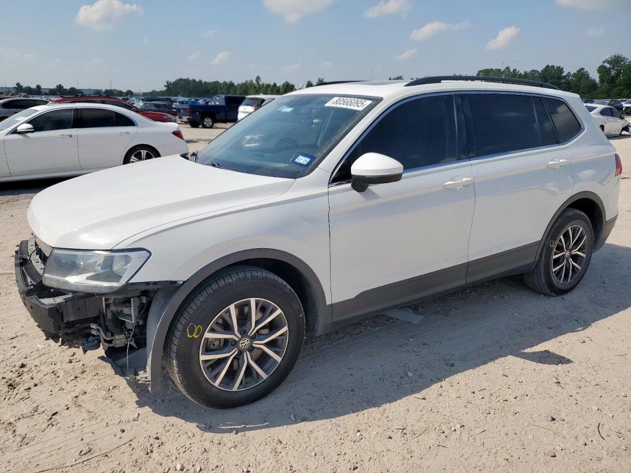 VOLKSWAGEN TIGUAN SE