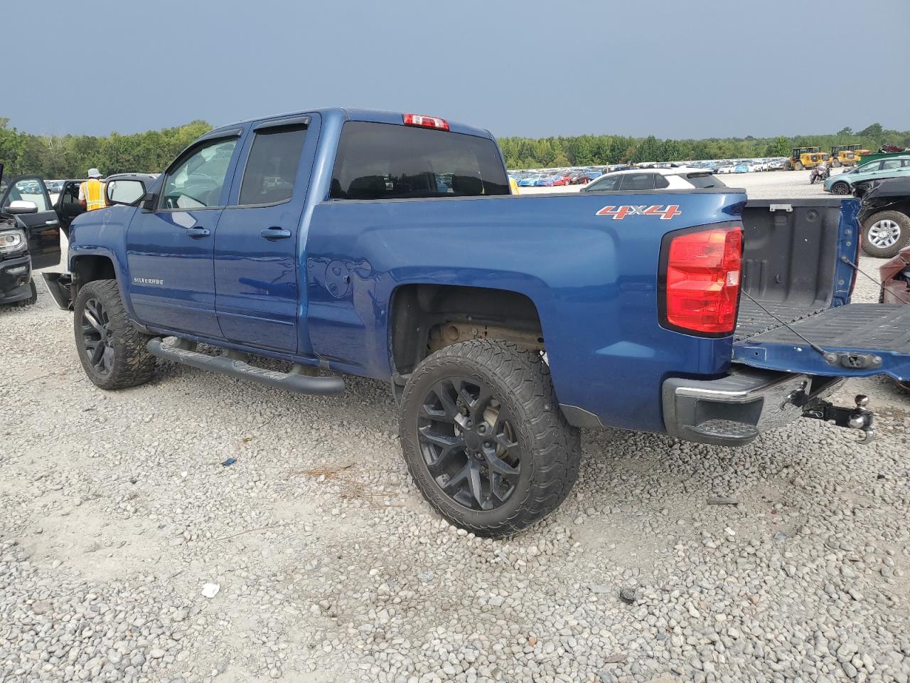 CHEVROLET SILVERADO K1500 LT