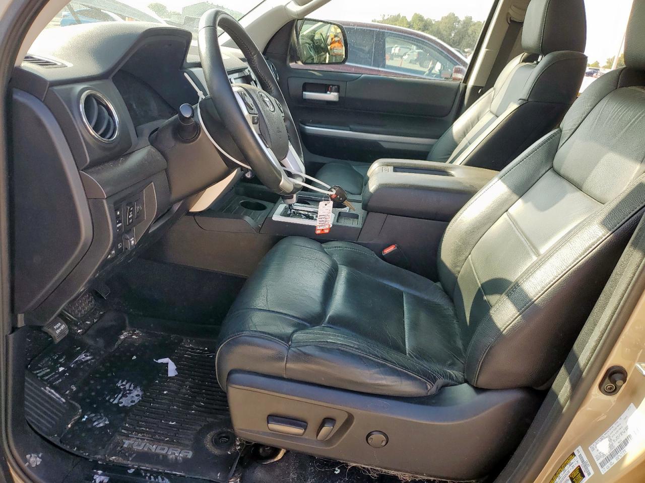 TOYOTA TUNDRA CREWMAX SR5