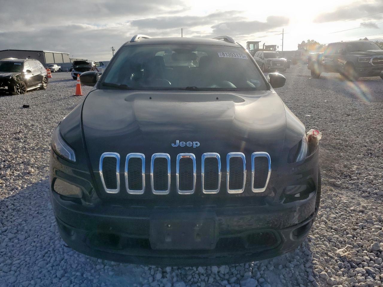 JEEP GRAND CHEROKEE LATITUDE PLUS