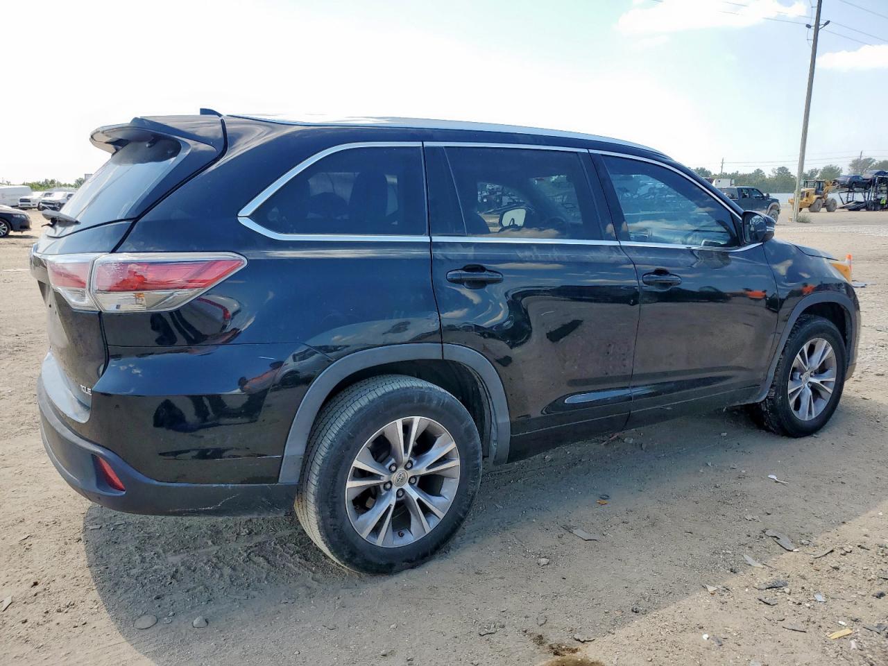 TOYOTA HIGHLANDER XLE