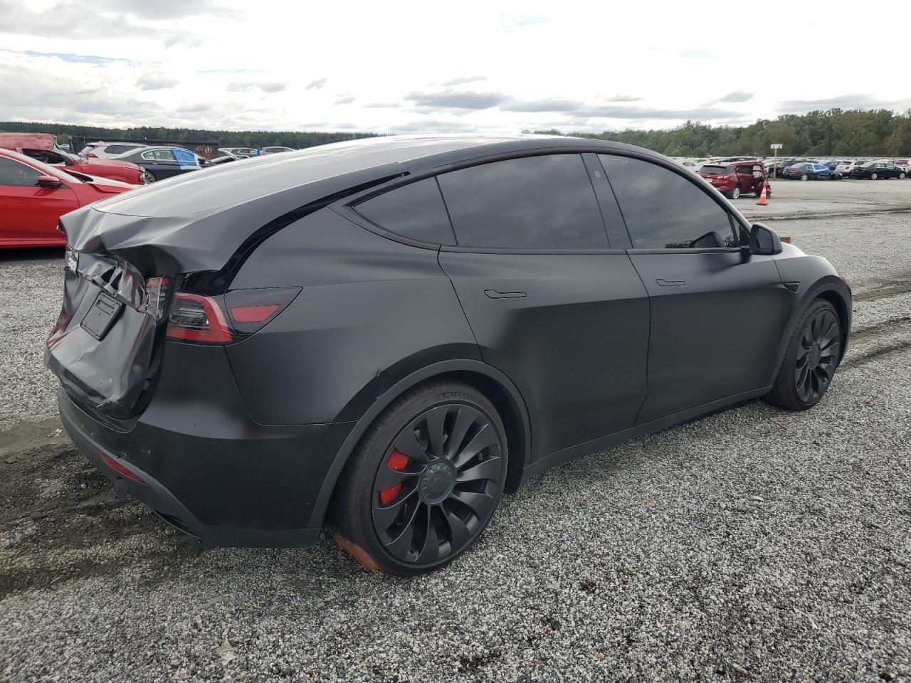 TESLA MODEL Y