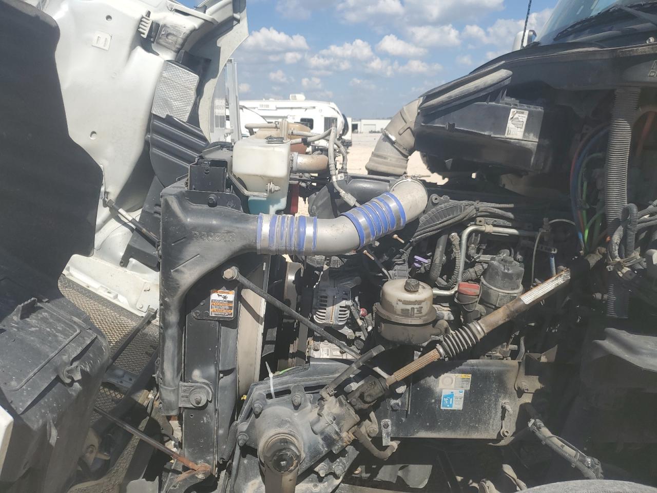 Lot #3266057333 2017 KENWORTH T680