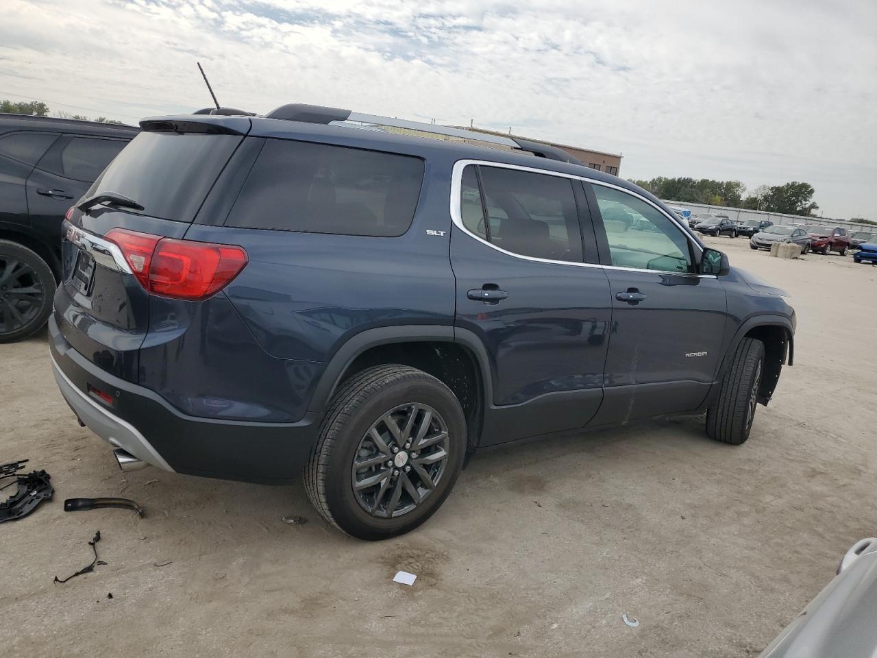GMC ACADIA SLT-1