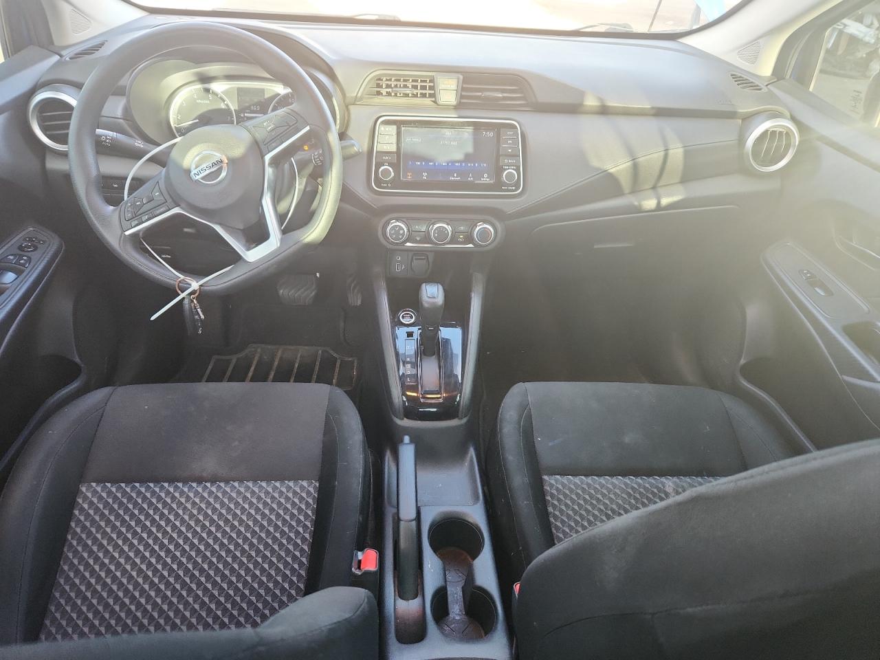 NISSAN VERSA S