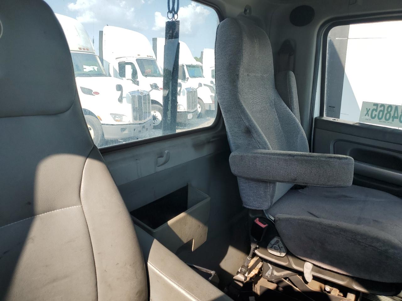 Lot #3259458107 2014 KENWORTH T680