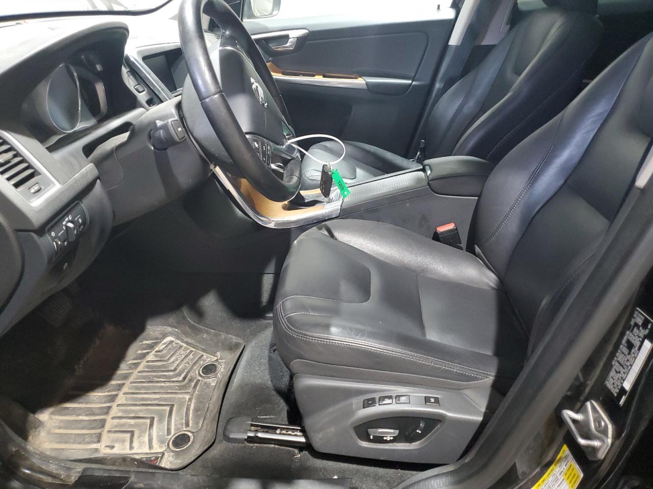 VOLVO XC60 T5 INSCRIPTION