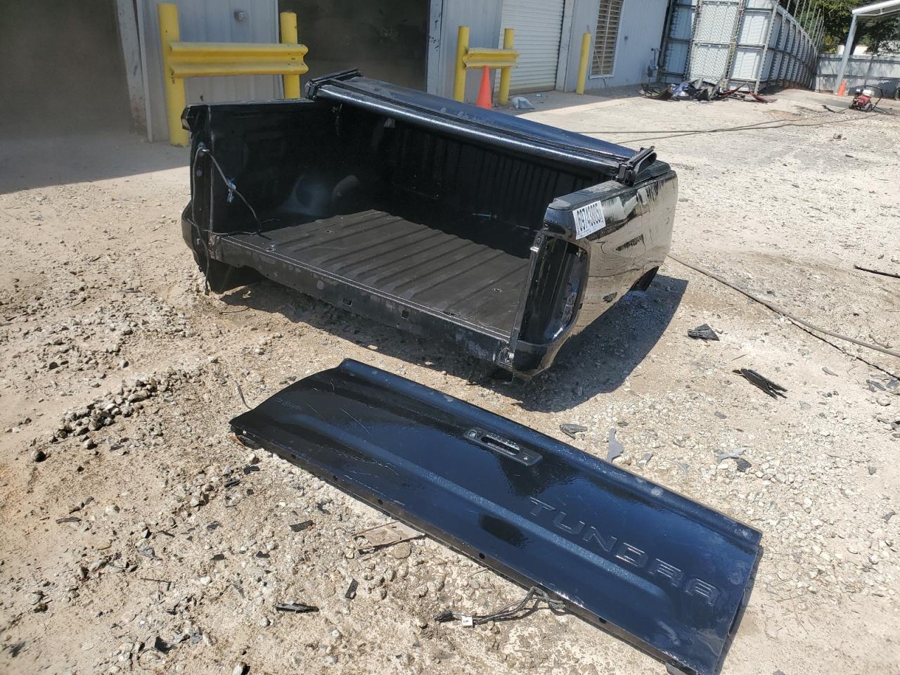 TOYOTA TUNDRA CREWMAX LIMITED