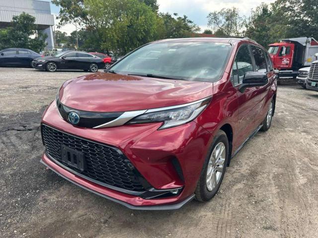 2022 TOYOTA SIENNA XSE 5TDXSKFC5NS055750