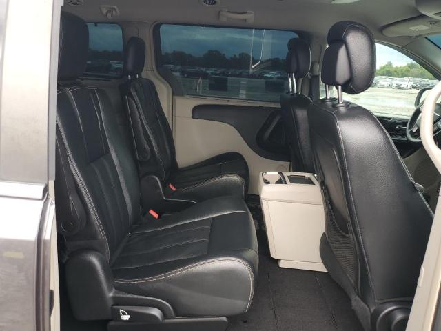 2016 CHRYSLER TOWN & COU - 2C4RC1BG7GR150735