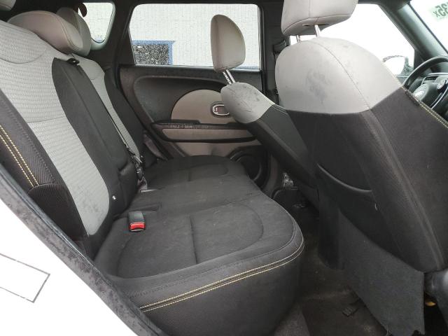 2015 KIA SOUL + KNDJP3A57F7214222