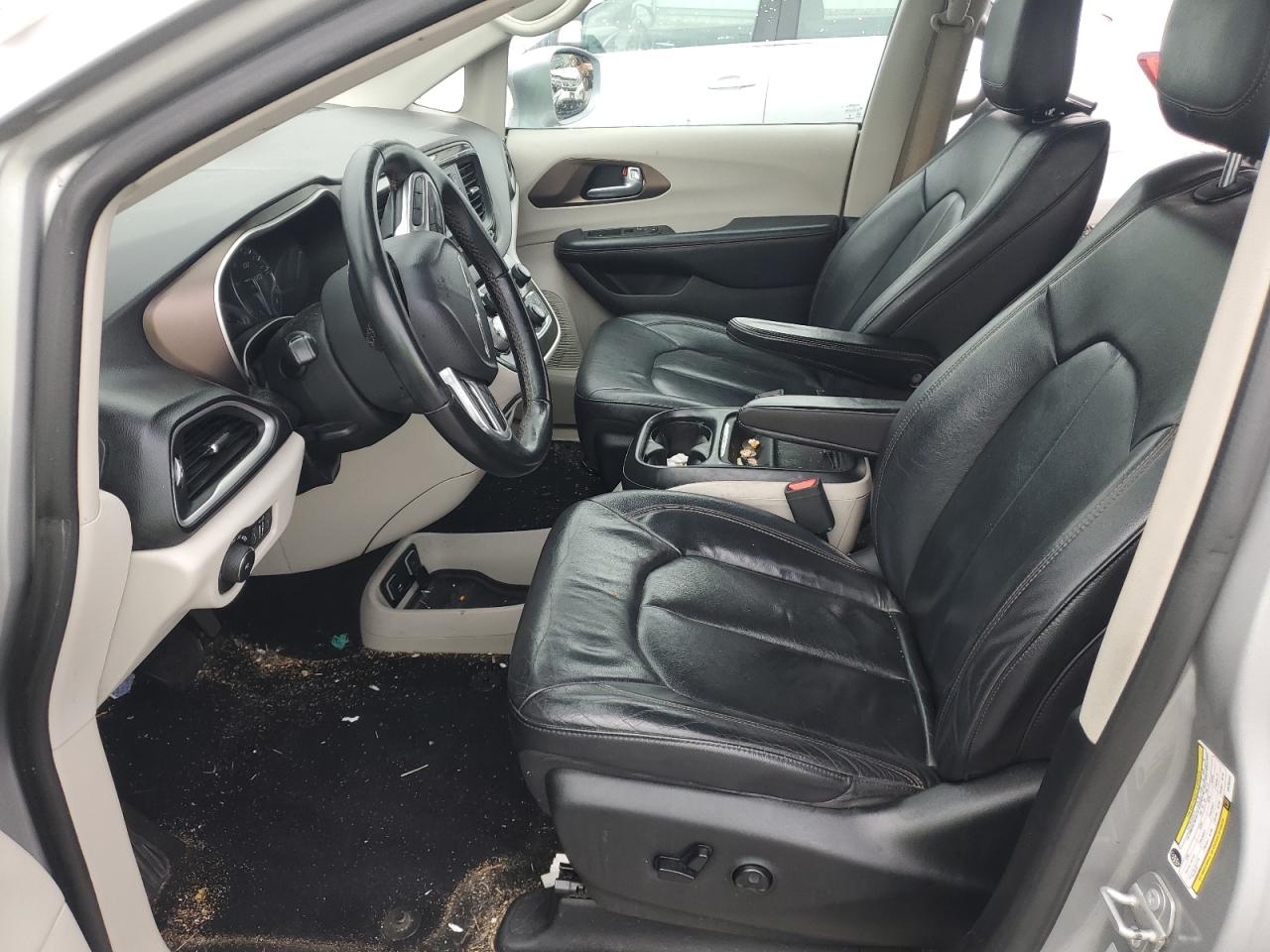 CHRYSLER PACIFICA TOURING L