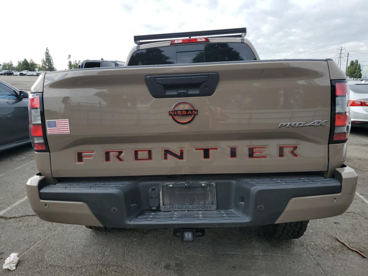 NISSAN FRONTIER S