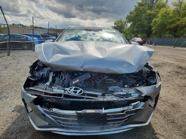 2019 HYUNDAI ELANTRA SE KMHD84LF2KU781855