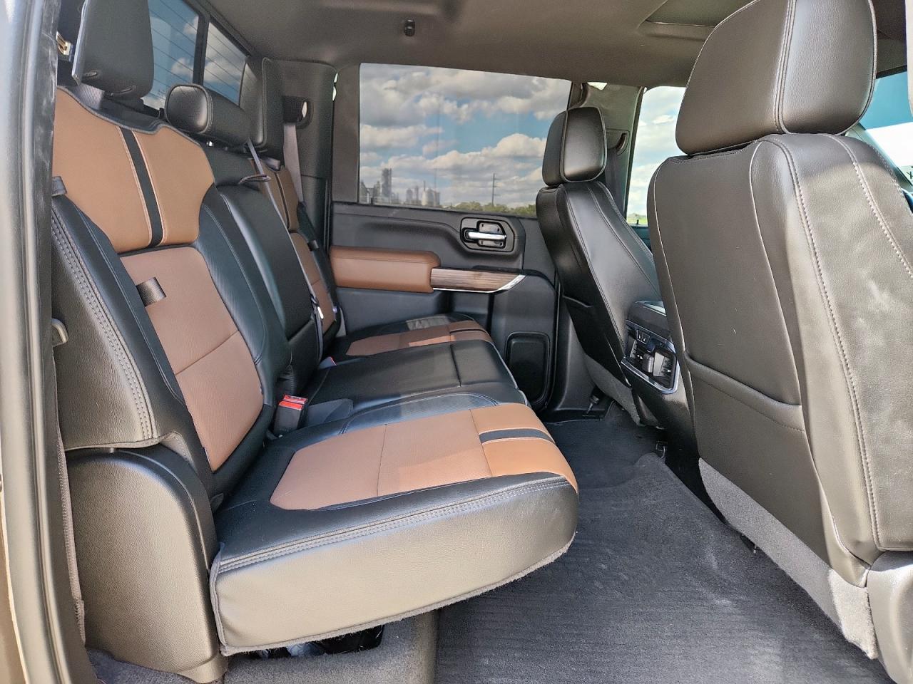 CHEVROLET SILVERADO K3500 HIGH COUNTRY