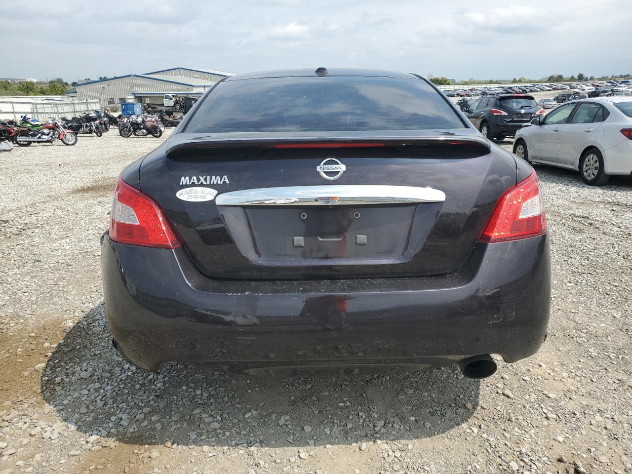 NISSAN MAXIMA S