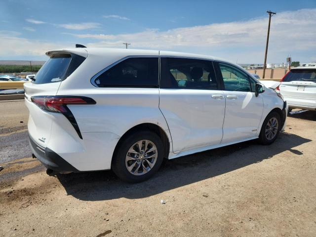 2021 TOYOTA SIENNA LE 5TDKRKEC7MS004868