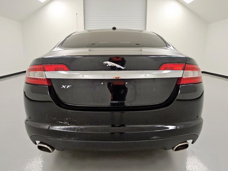 2010 JAGUAR XF LUXURY - SAJWA0FA1AHR57796