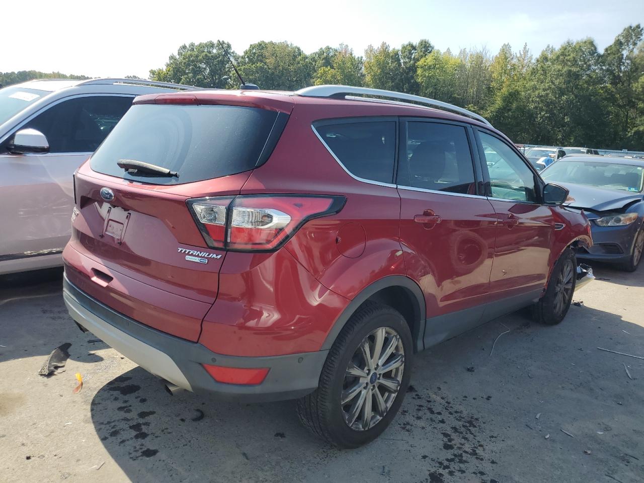 FORD ESCAPE TITANIUM
