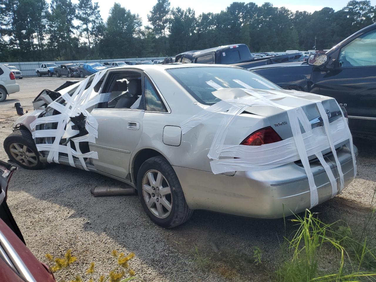 Lot #3285650282 2001 TOYOTA AVALON XL