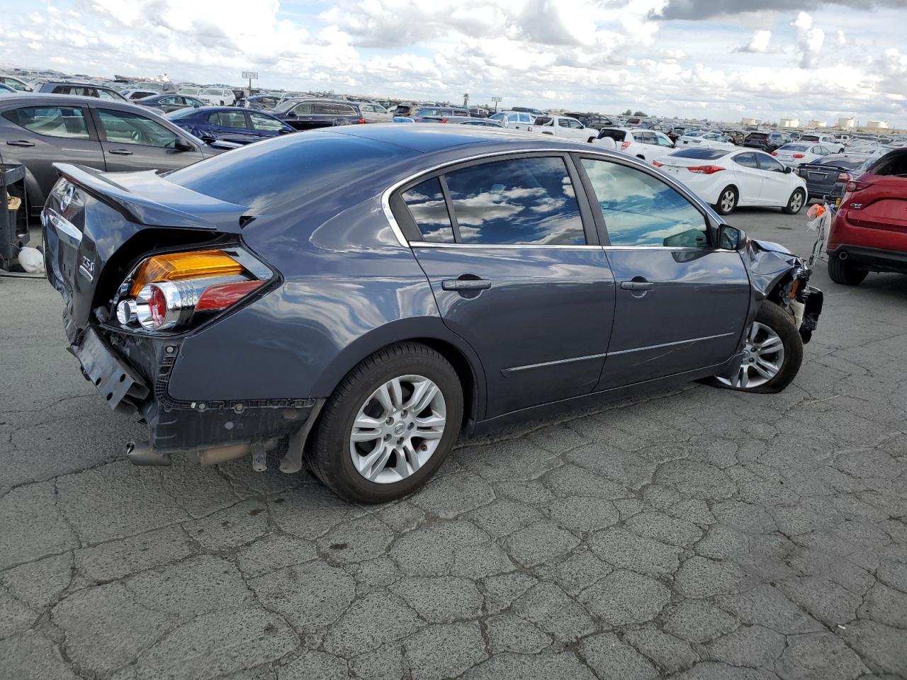 NISSAN ALTIMA BASE