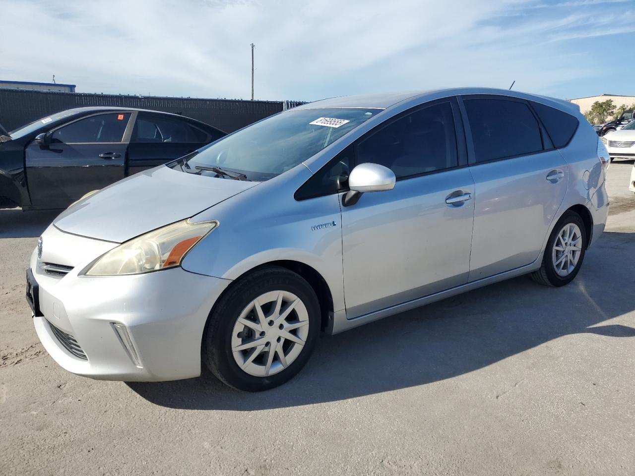 TOYOTA PRIUS V