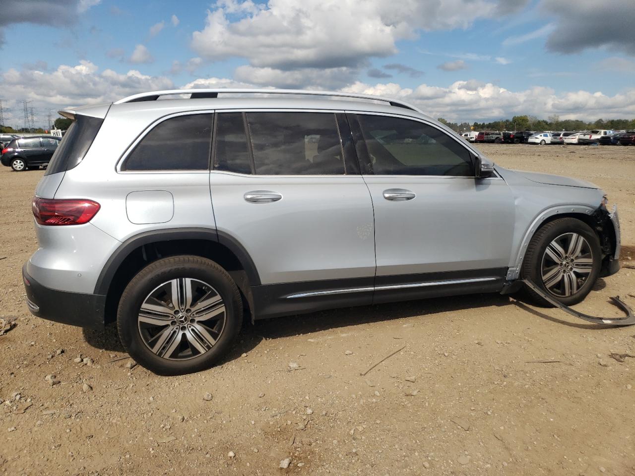 MERCEDES-BENZ EQB 250+