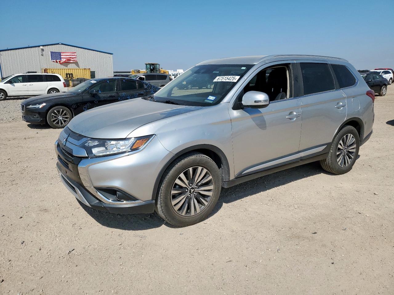 MITSUBISHI OUTLANDER SE